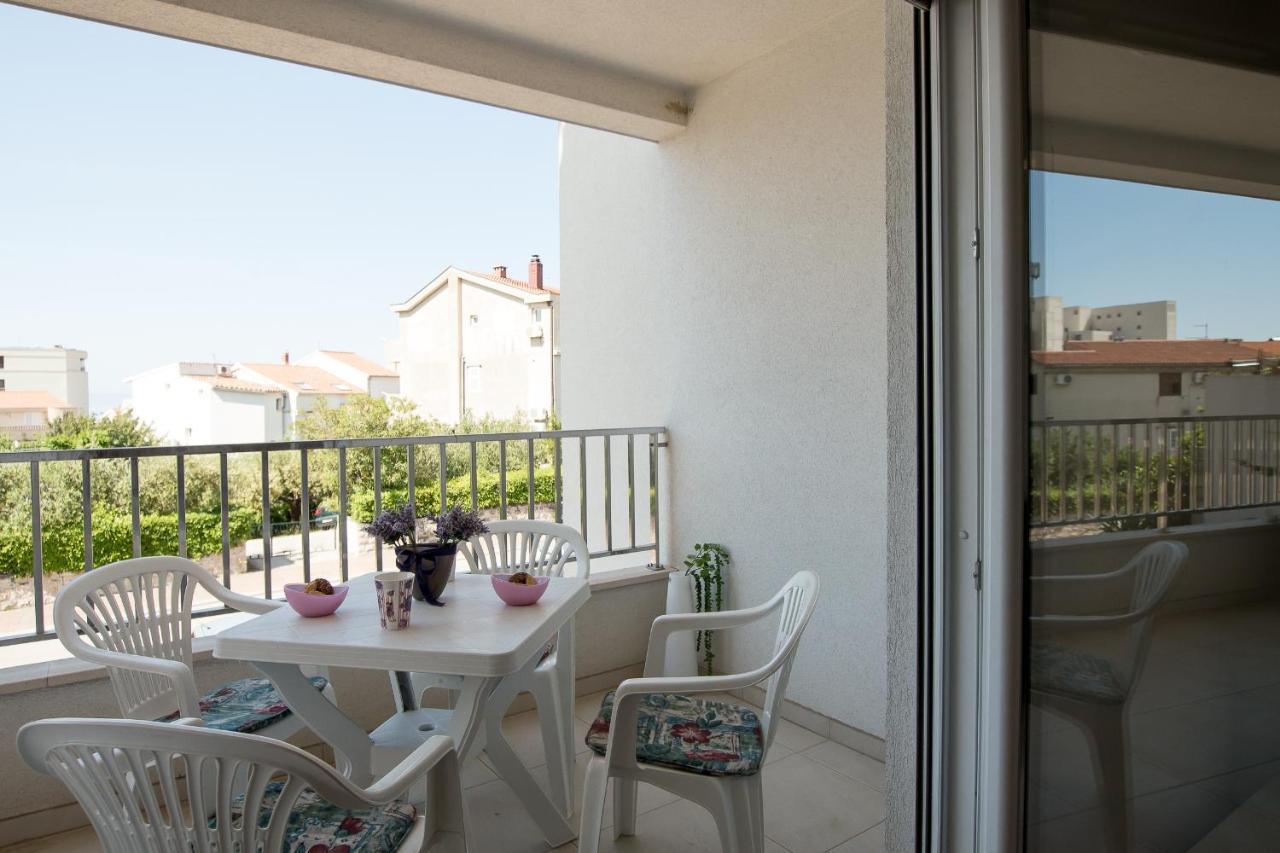 Apartments Mattea Makarska Exteriör bild