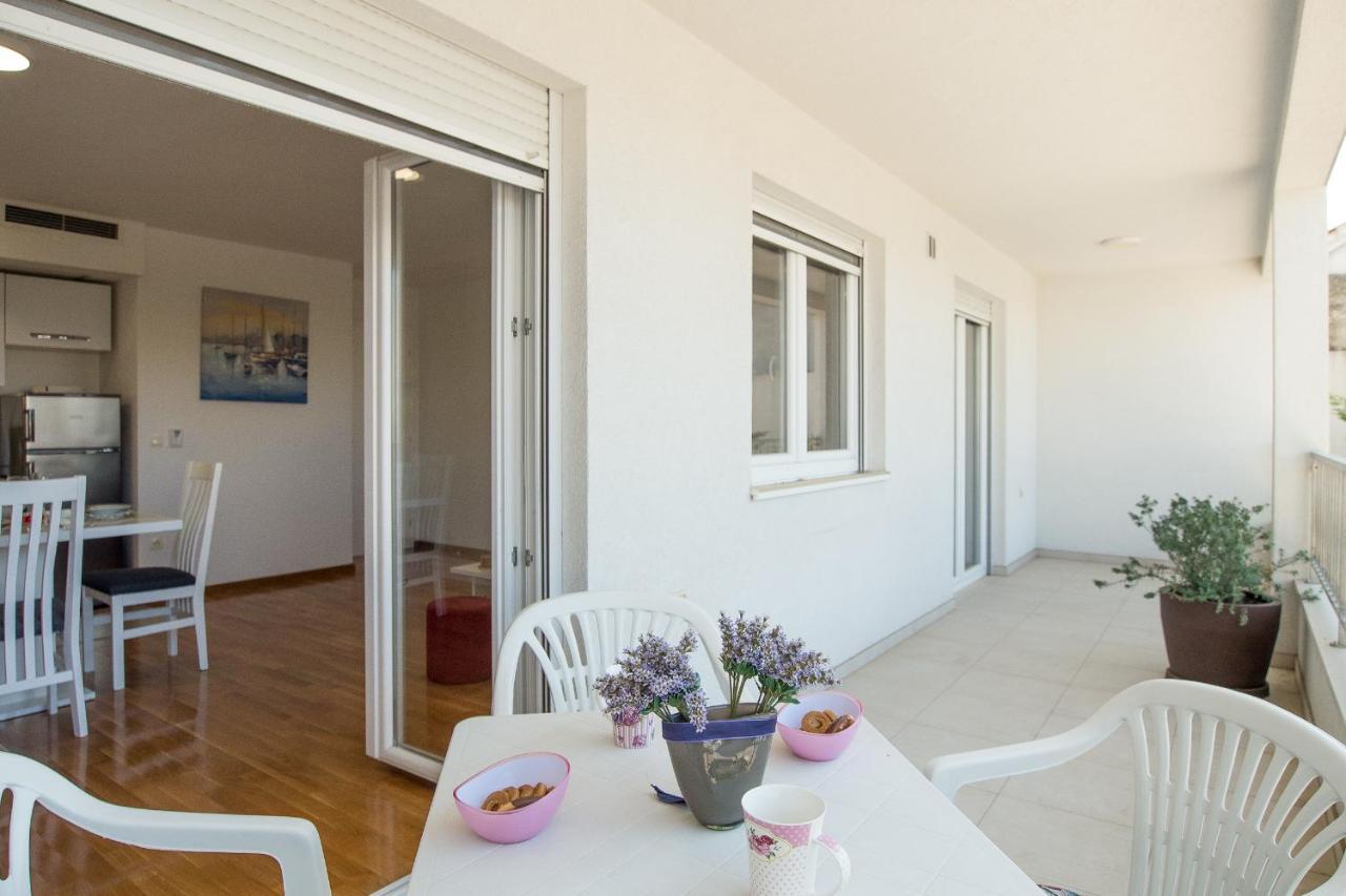Apartments Mattea Makarska Exteriör bild