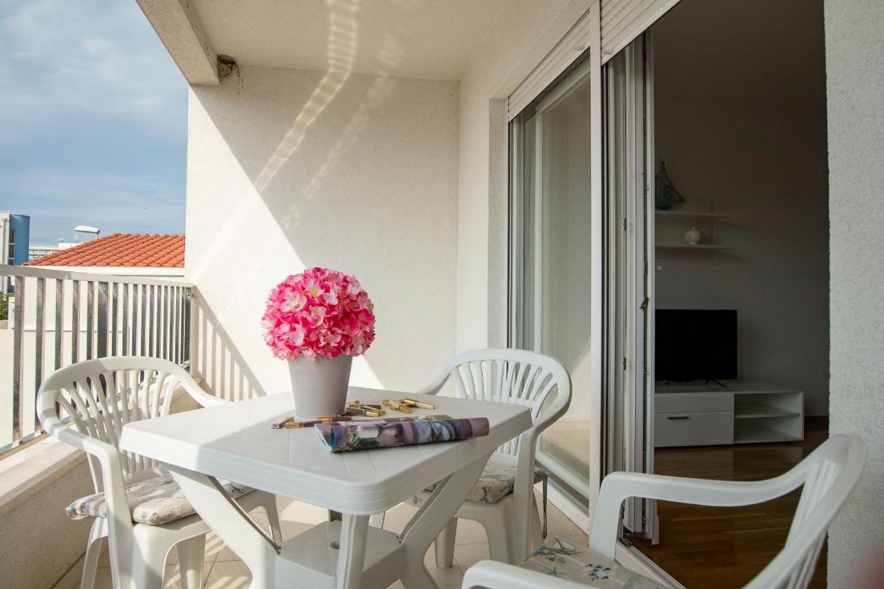 Apartments Mattea Makarska Exteriör bild