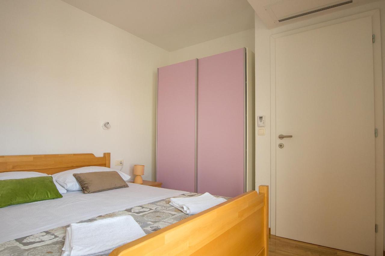 Apartments Mattea Makarska Exteriör bild