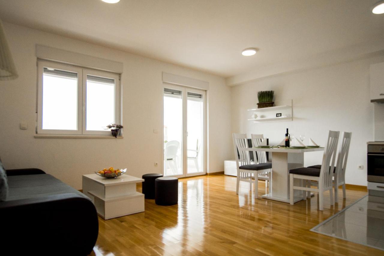 Apartments Mattea Makarska Exteriör bild
