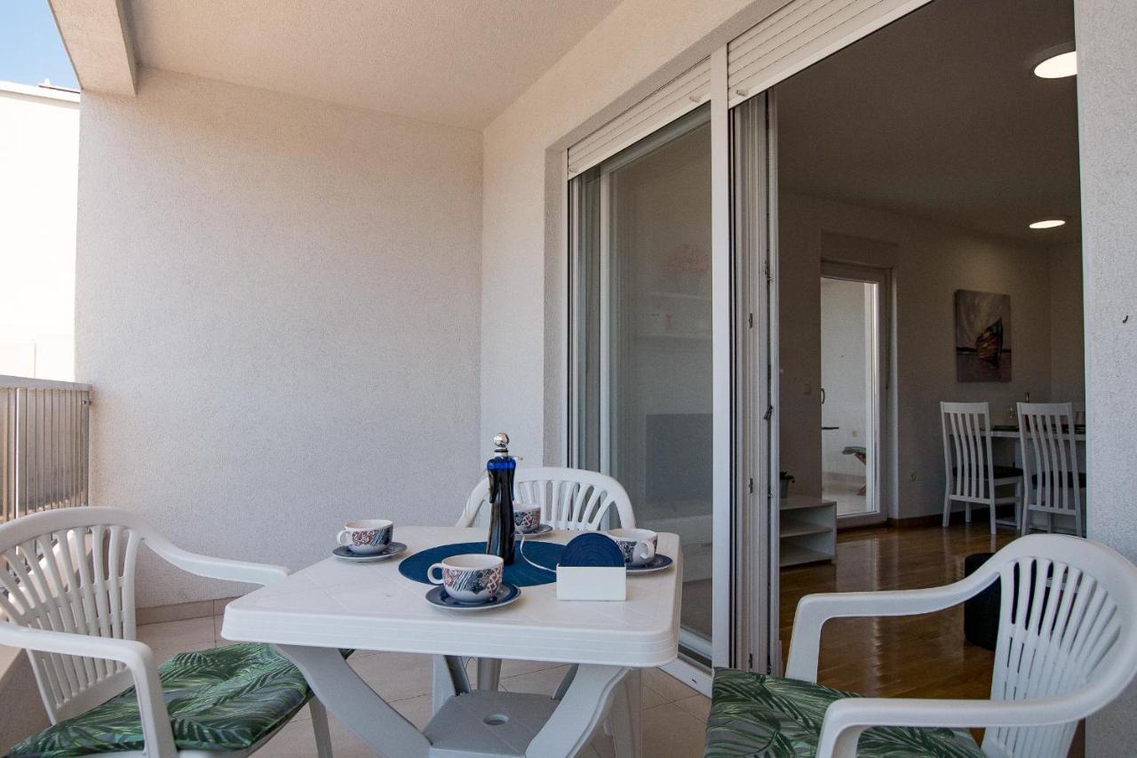 Apartments Mattea Makarska Exteriör bild