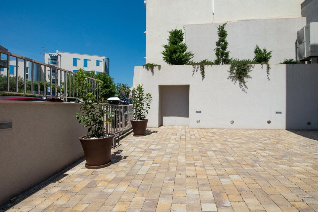Apartments Mattea Makarska Exteriör bild