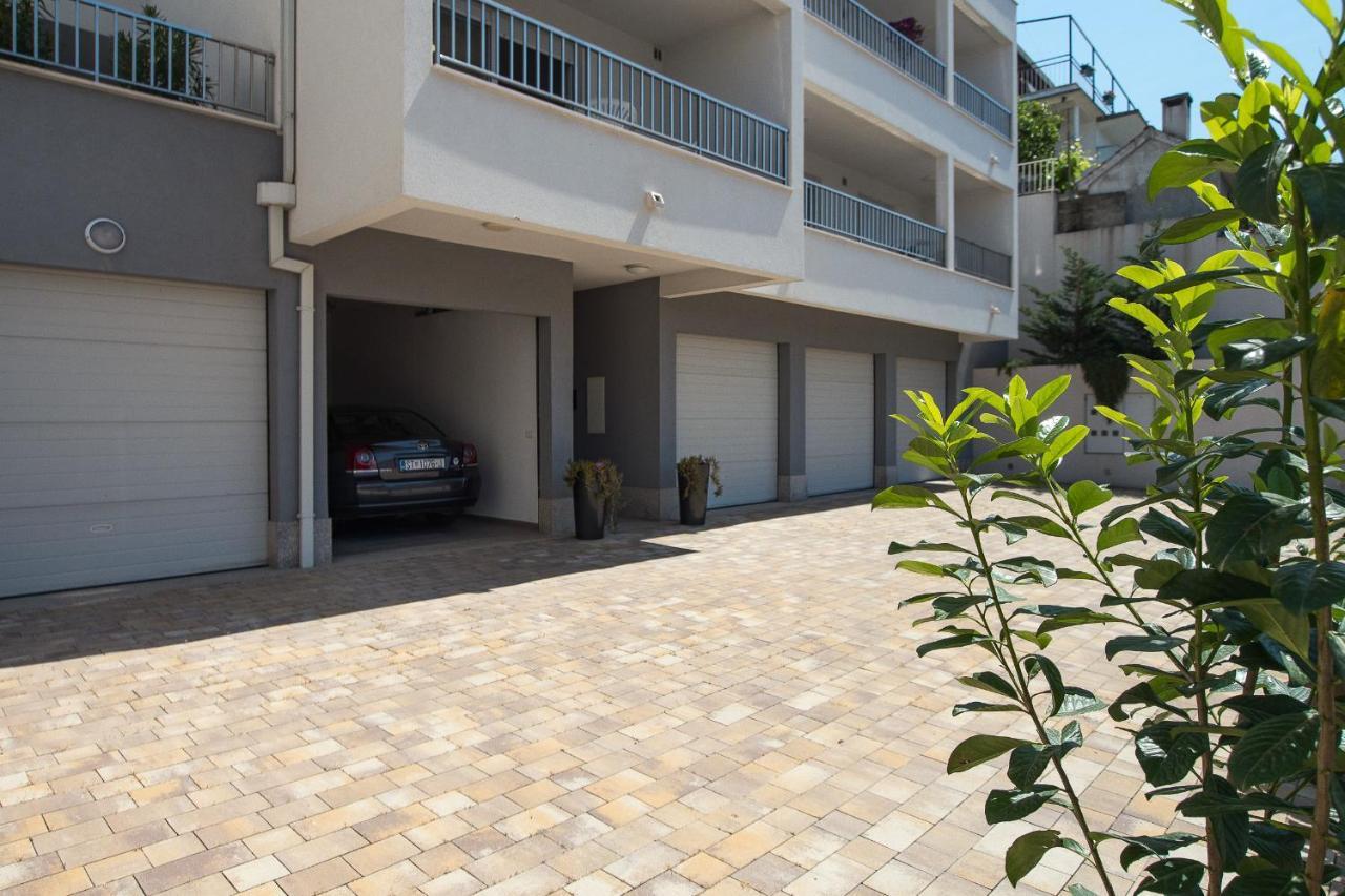 Apartments Mattea Makarska Exteriör bild