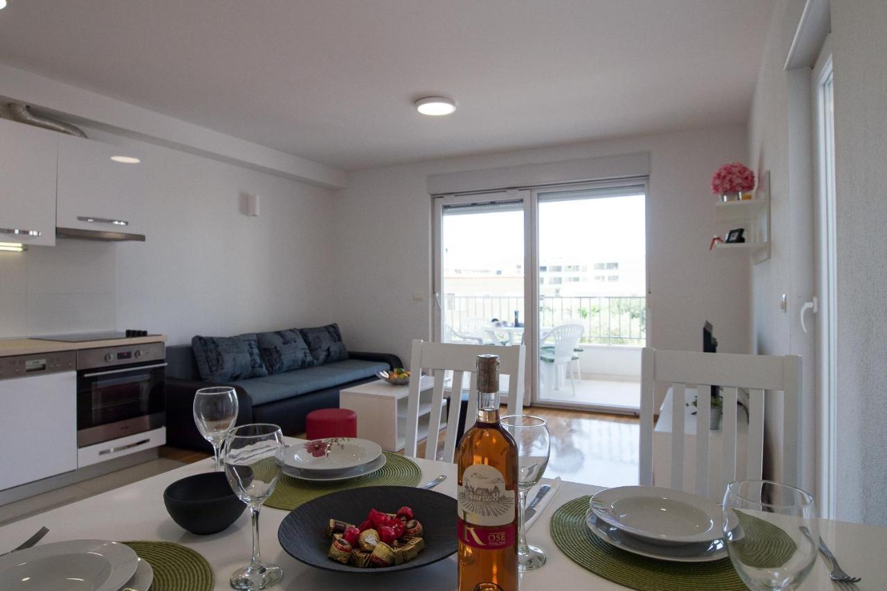 Apartments Mattea Makarska Exteriör bild